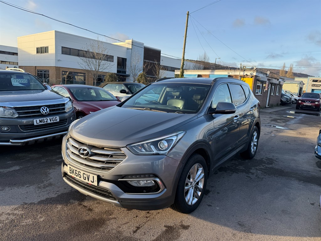 Used Hyundai Santa Fe 2016 for sale - 77134178: Photo 3