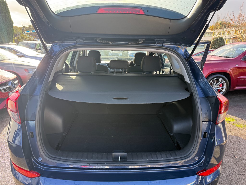 Used Hyundai TUCSON 2018 for sale - 76373037: Photo 9
