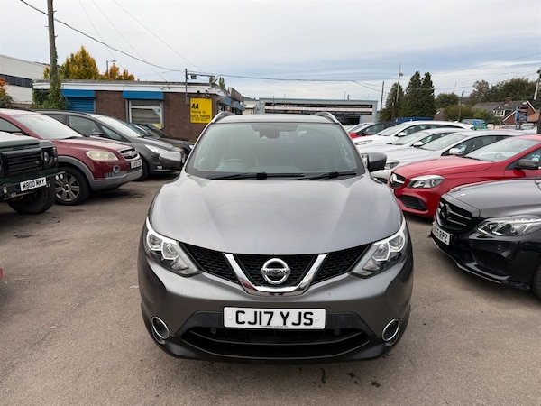 Used Nissan Qashqai 2017 for sale - 76055819: Photo 2