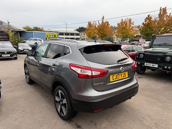 Used Nissan Qashqai 2017 for sale - 76055819: Photo 4