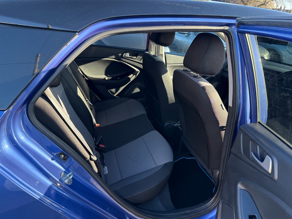 Used Hyundai i20 2019 for sale - 76696727: Photo 8