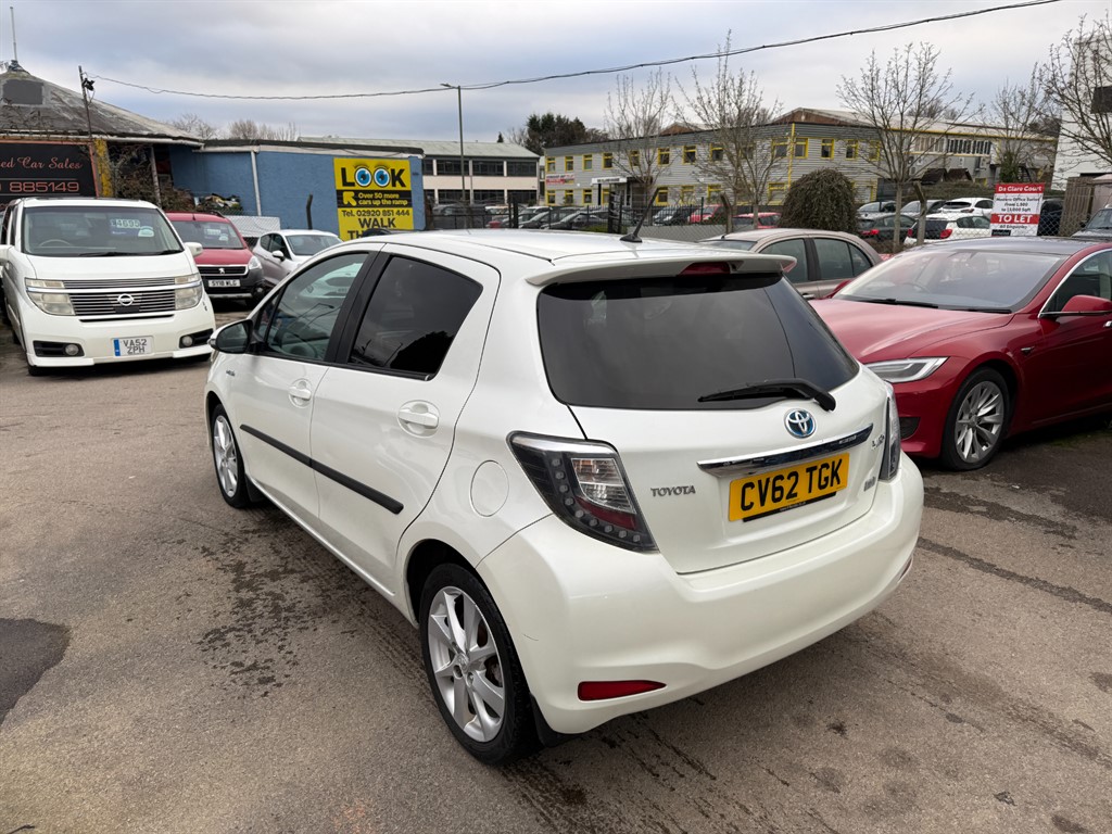 Used Toyota Yaris 2012 for sale - 77627830: Photo 4