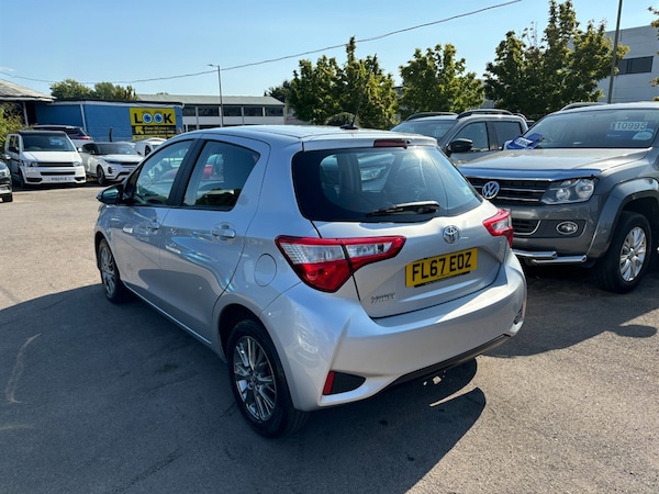 Used Toyota Yaris 2018 for sale - 75571596: Photo 3