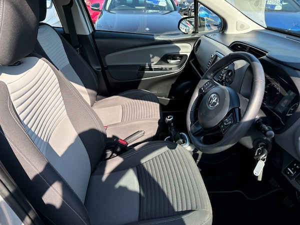 Used Toyota Yaris 2018 for sale - 75571596: Photo 6
