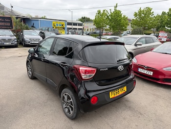 Used Hyundai i10 2018 for sale - 78418953: Photo