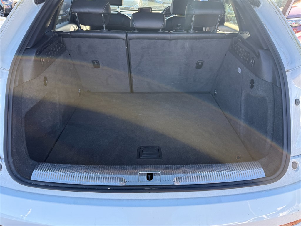 Used Audi Q3 2016 for sale - 76704683: Photo 9