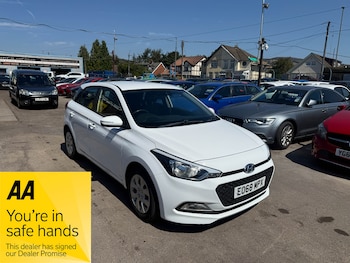 Used Hyundai i20 2018 for sale - 79515782: Photo