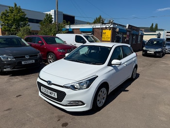 Used Hyundai i20 2018 for sale - 79515782: Photo
