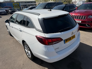 Used Vauxhall Astra 2018 for sale - 78166000: Photo