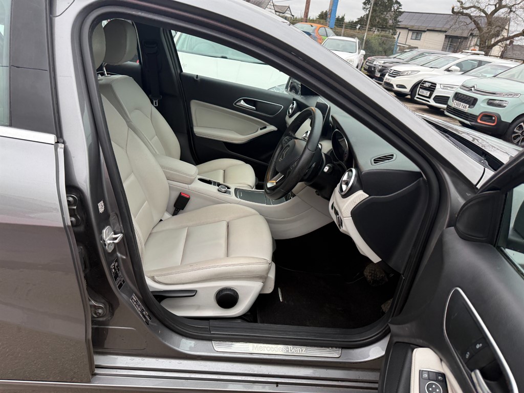 Used Mercedes-Benz A-Class 2015 for sale - 77414201: Photo 7