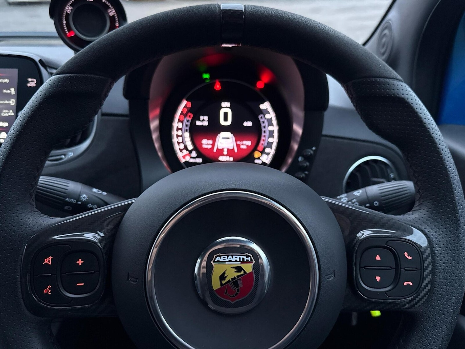 Used Abarth 695 2023 for sale - 76777149: Photo 24