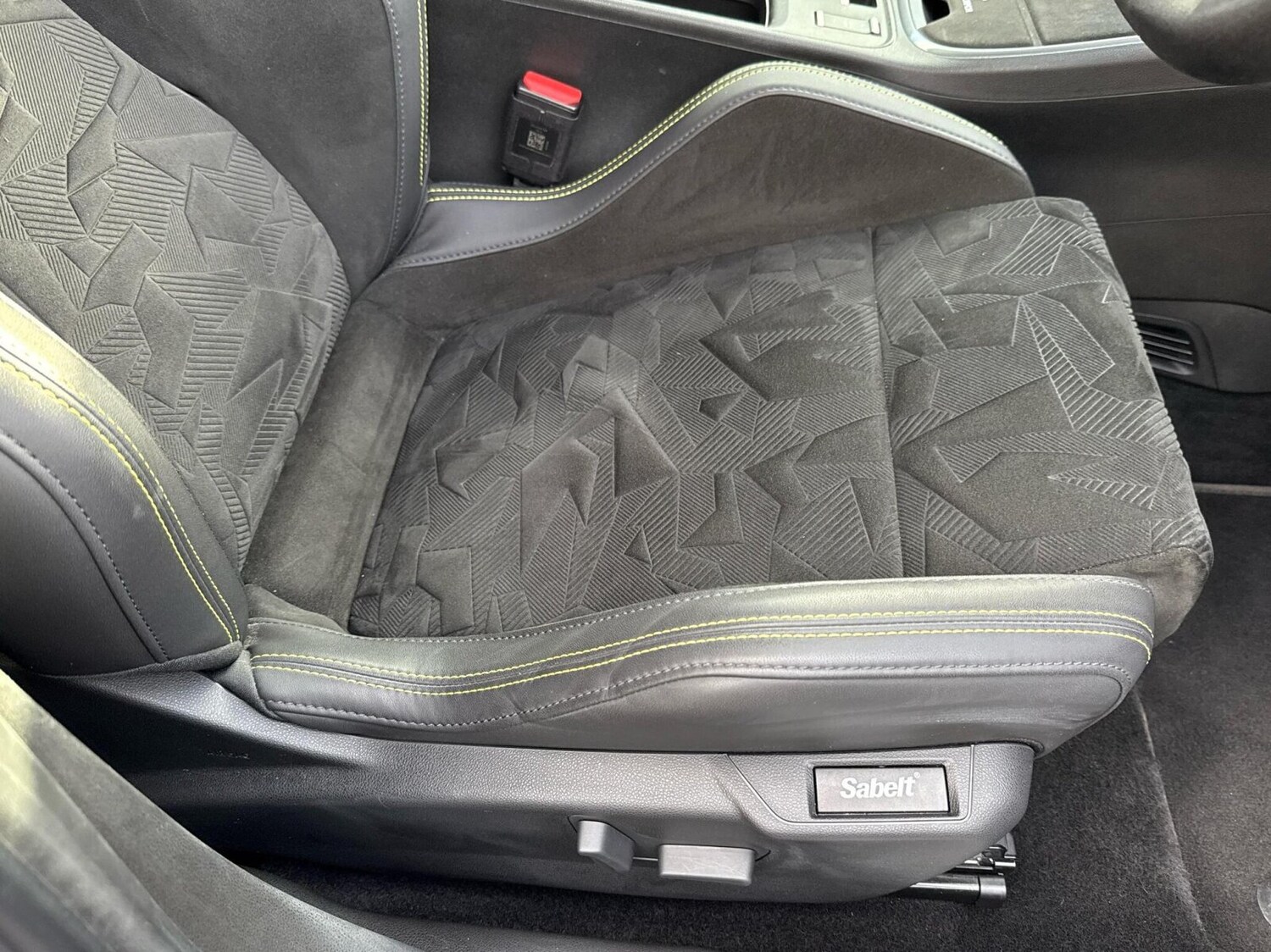 Used Abarth 600e 2025 for sale - 76680242: Photo 15