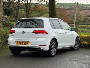 Used Volkswagen Golf 2019 for sale - 76389492: Photo