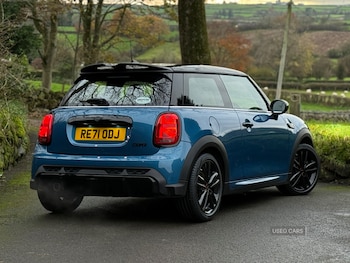 Used MINI Hatch 2021 for sale - 76389497: Photo
