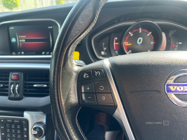 Used Volvo V40 2015 for sale - 76621351: Photo 10