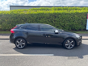 Used Volvo V40 2015 for sale - 76621351: Photo