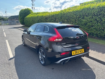 Used Volvo V40 2015 for sale - 76621351: Photo