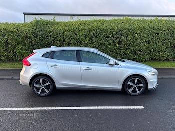 Used Volvo V40 2016 for sale - 76621254: Photo