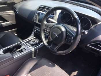 Used Jaguar XE 2017 for sale - 75079184: Photo