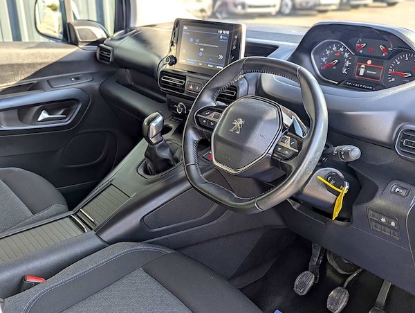 Used Peugeot Rifter 2020 for sale - 76142008: Photo 15