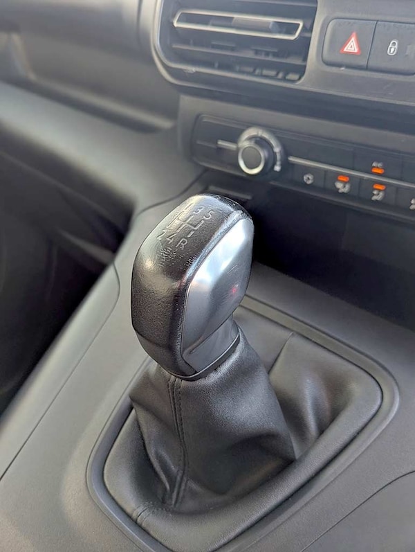 Used Peugeot Rifter 2020 for sale - 76142008: Photo 17