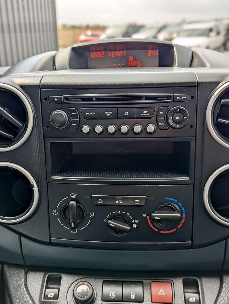 Used Peugeot Partner Tepee 2012 for sale - 75690003: Photo 17