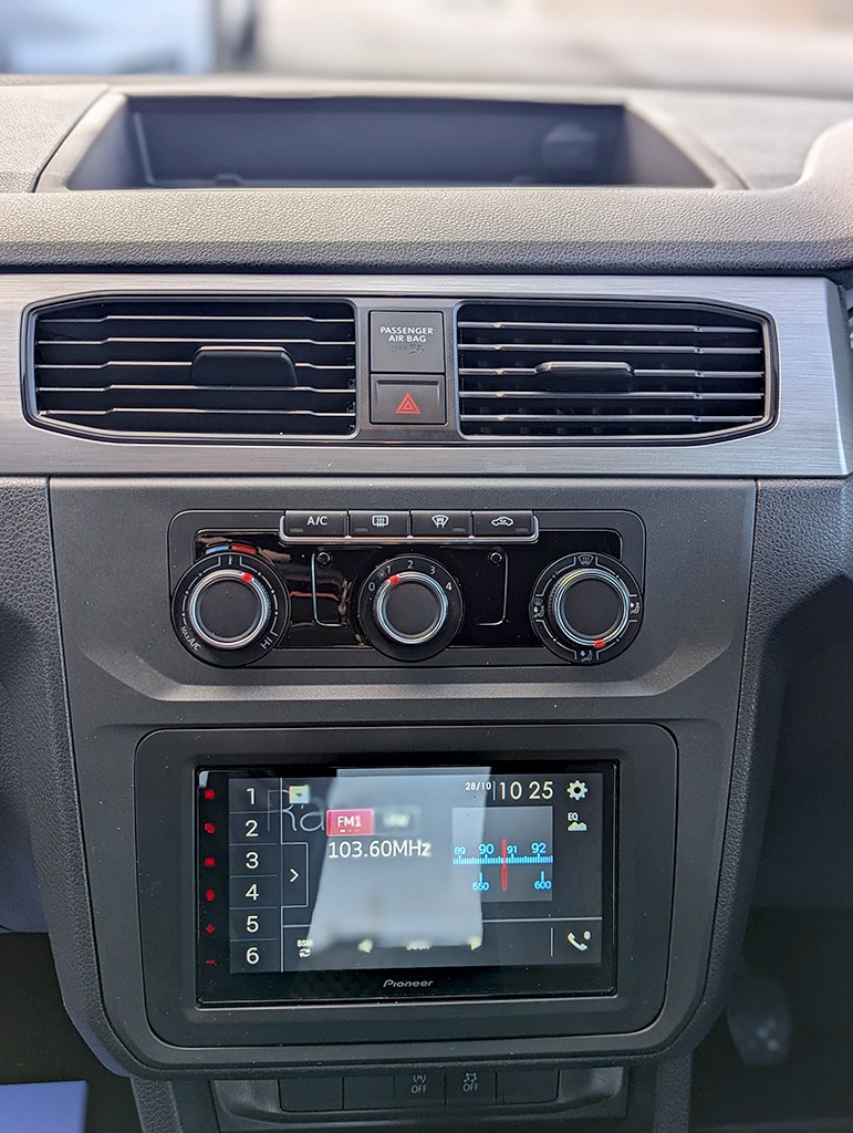 Used Volkswagen Caddy Maxi Life 2019 for sale - 76391401: Photo 17