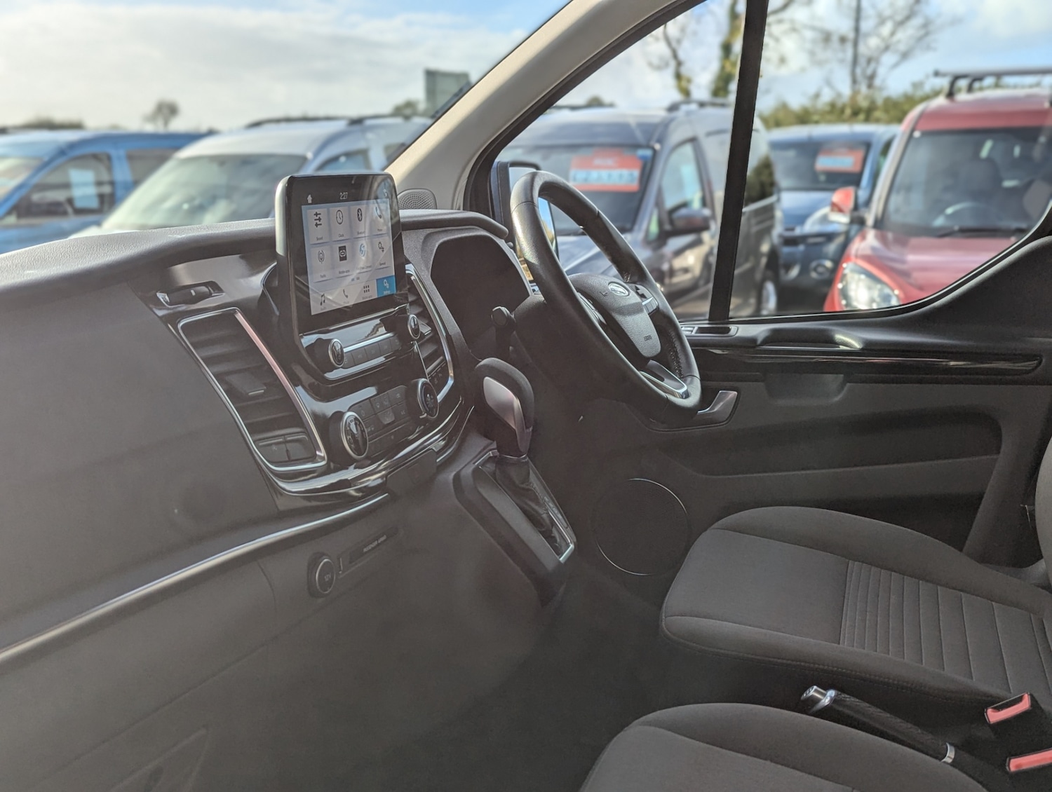 Used Ford Tourneo Custom 2020 for sale - 76402913: Photo 14