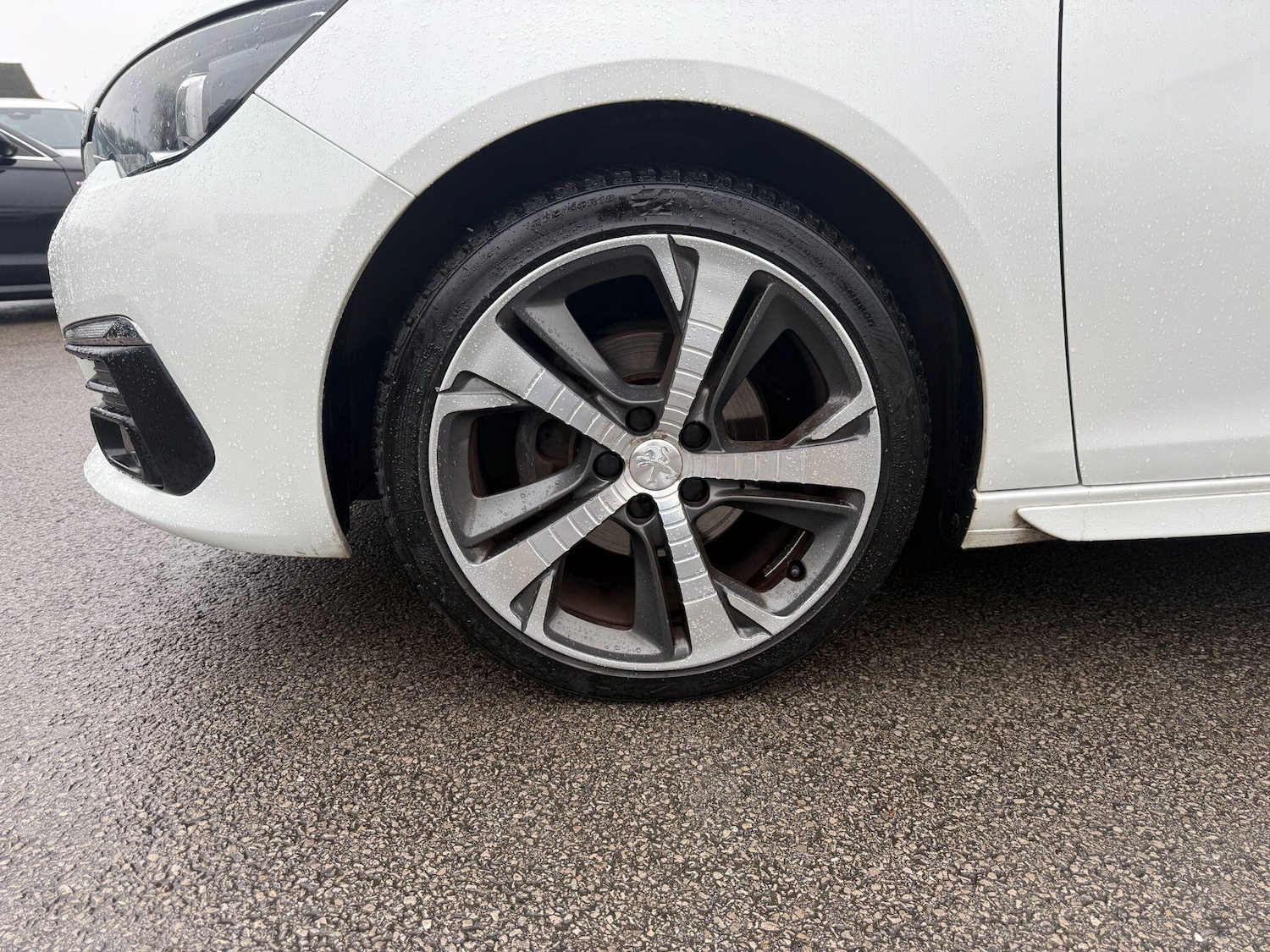 Used Peugeot 308 2018 for sale - 77469296: Photo 11