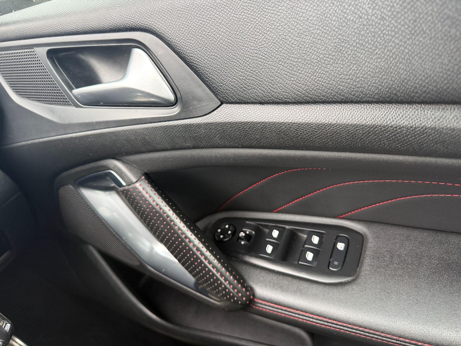 Used Peugeot 308 2018 for sale - 77469296: Photo 32