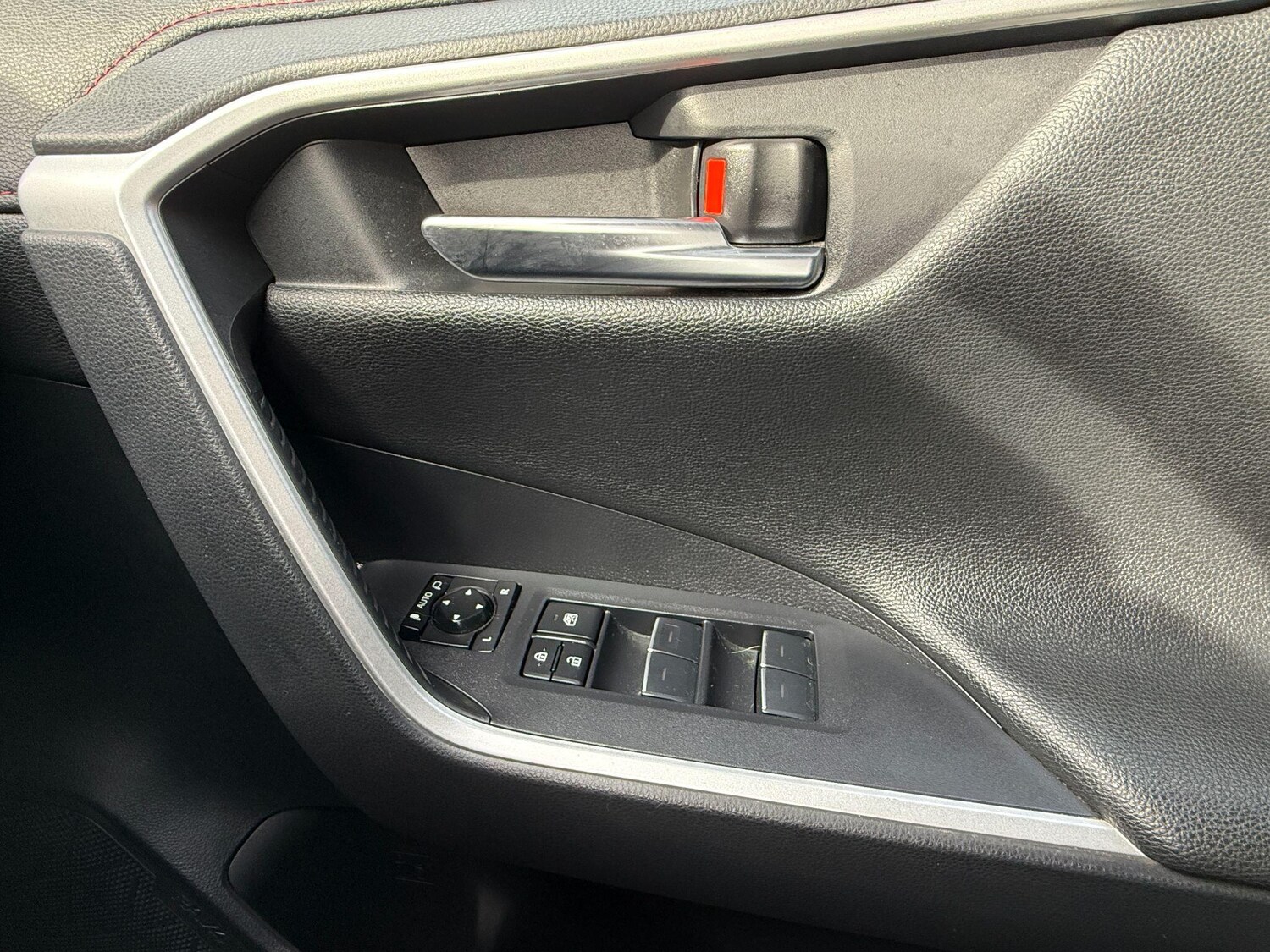 Used Toyota RAV4 2021 for sale - 77598628: Photo 31