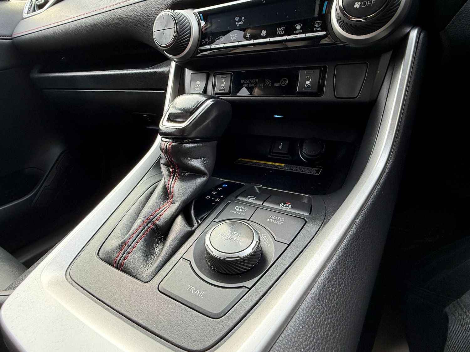 Used Toyota RAV4 2021 for sale - 77598628: Photo 8