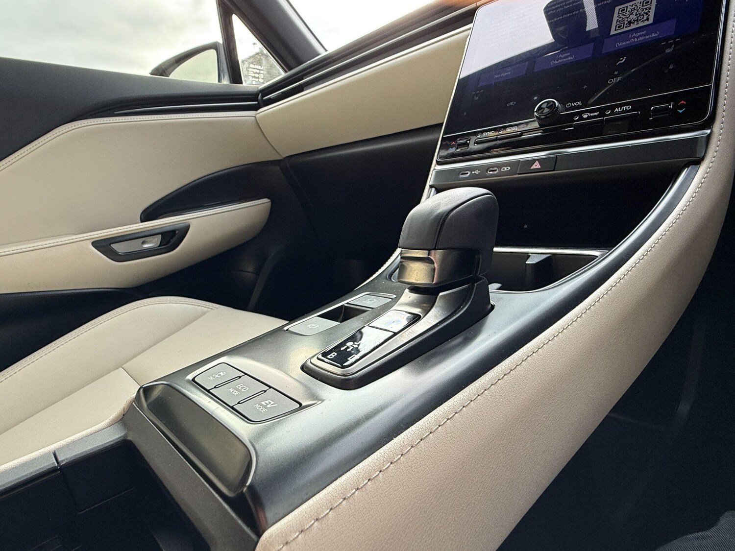 Used Lexus LBX 2024 for sale - 77738119: Photo 28