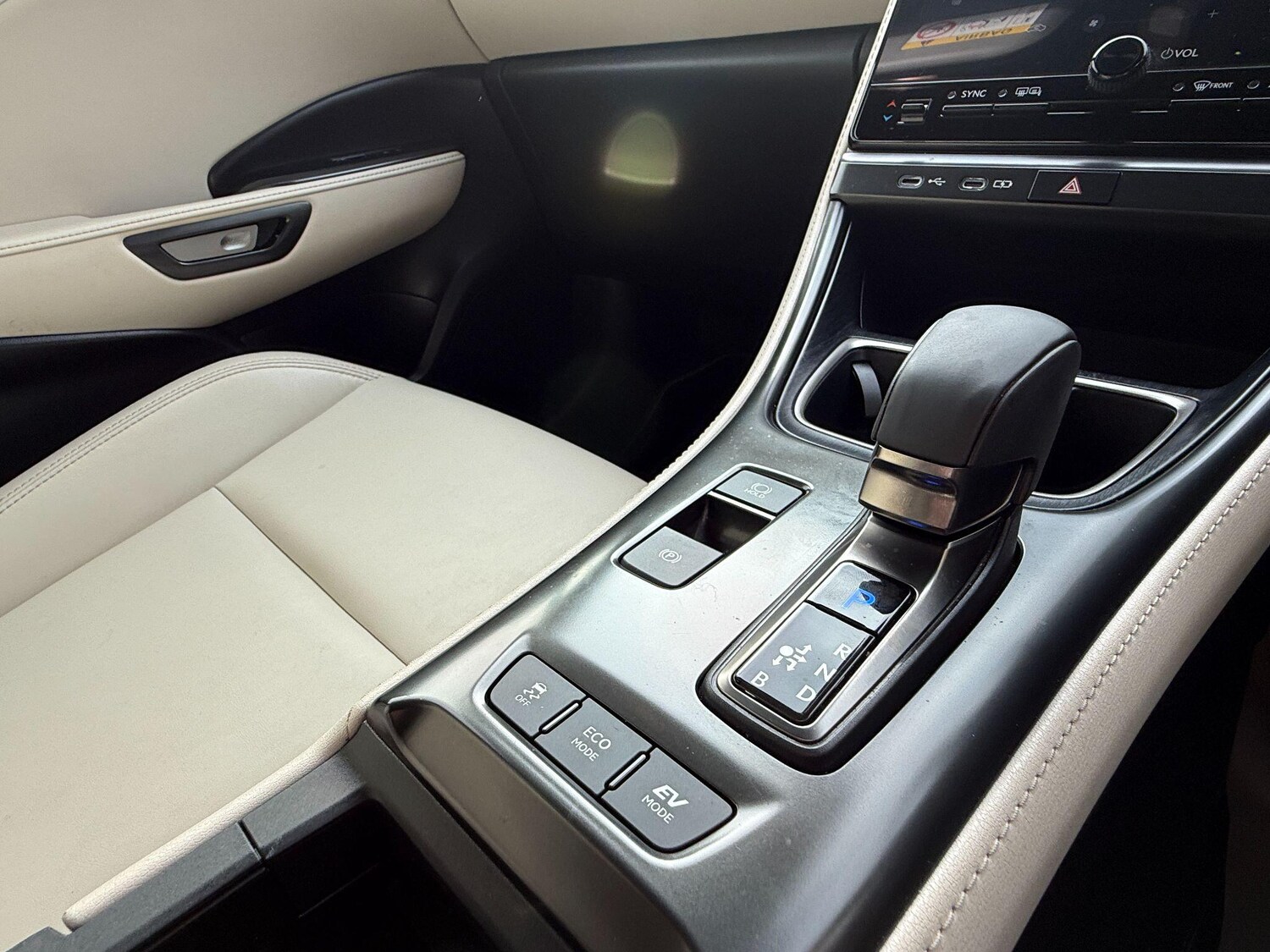 Used Lexus LBX 2024 for sale - 77738119: Photo 29