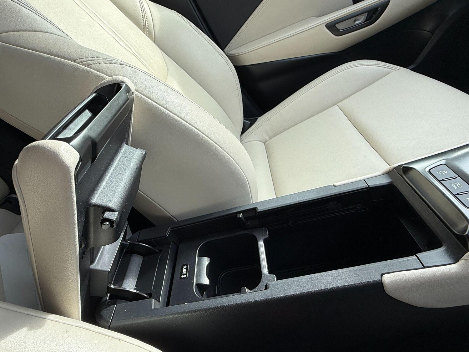 Used Lexus LBX 2024 for sale - 77738119: Photo 32