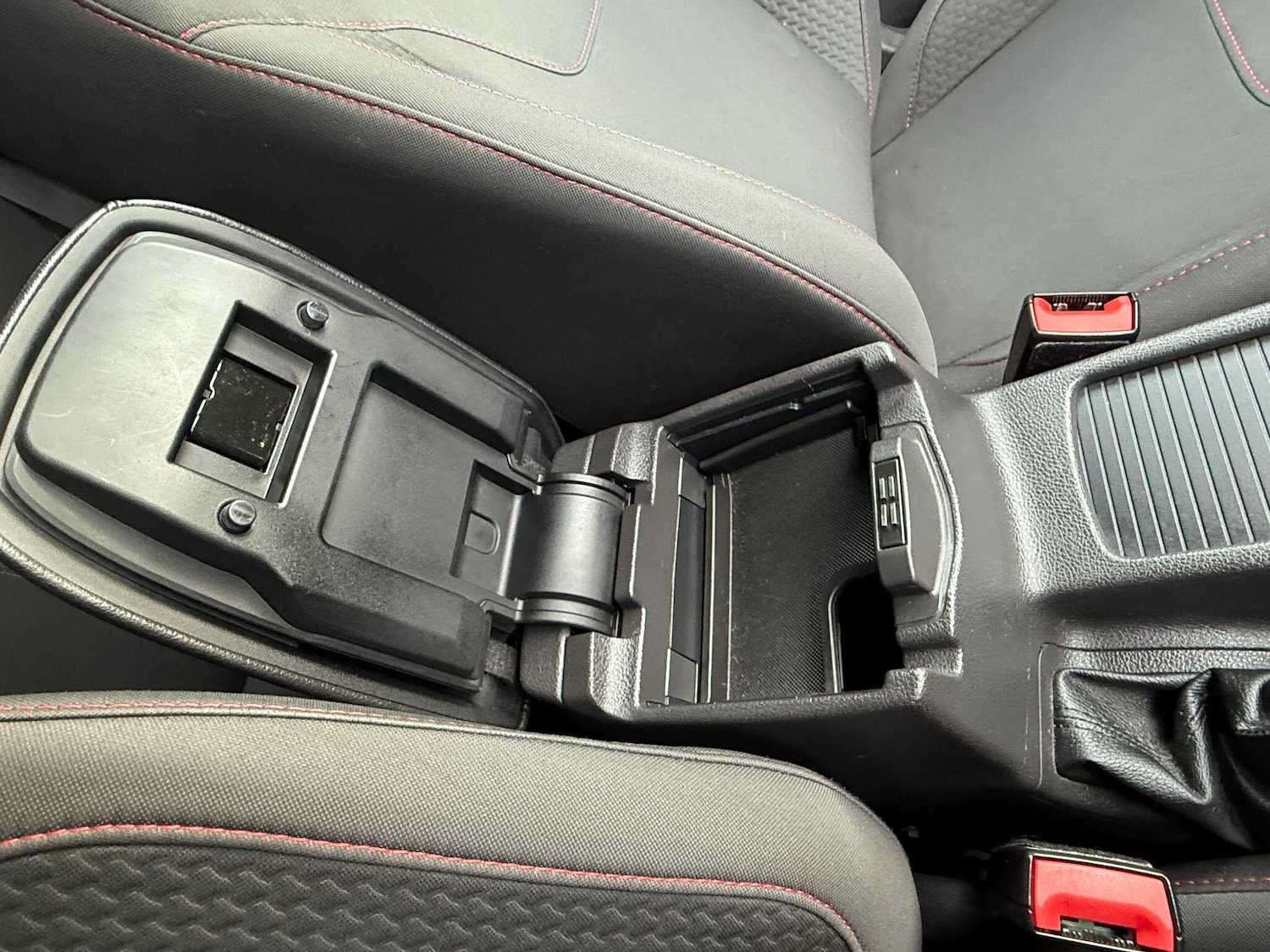 Used Ford Focus for sale - 77267452: Photo 28