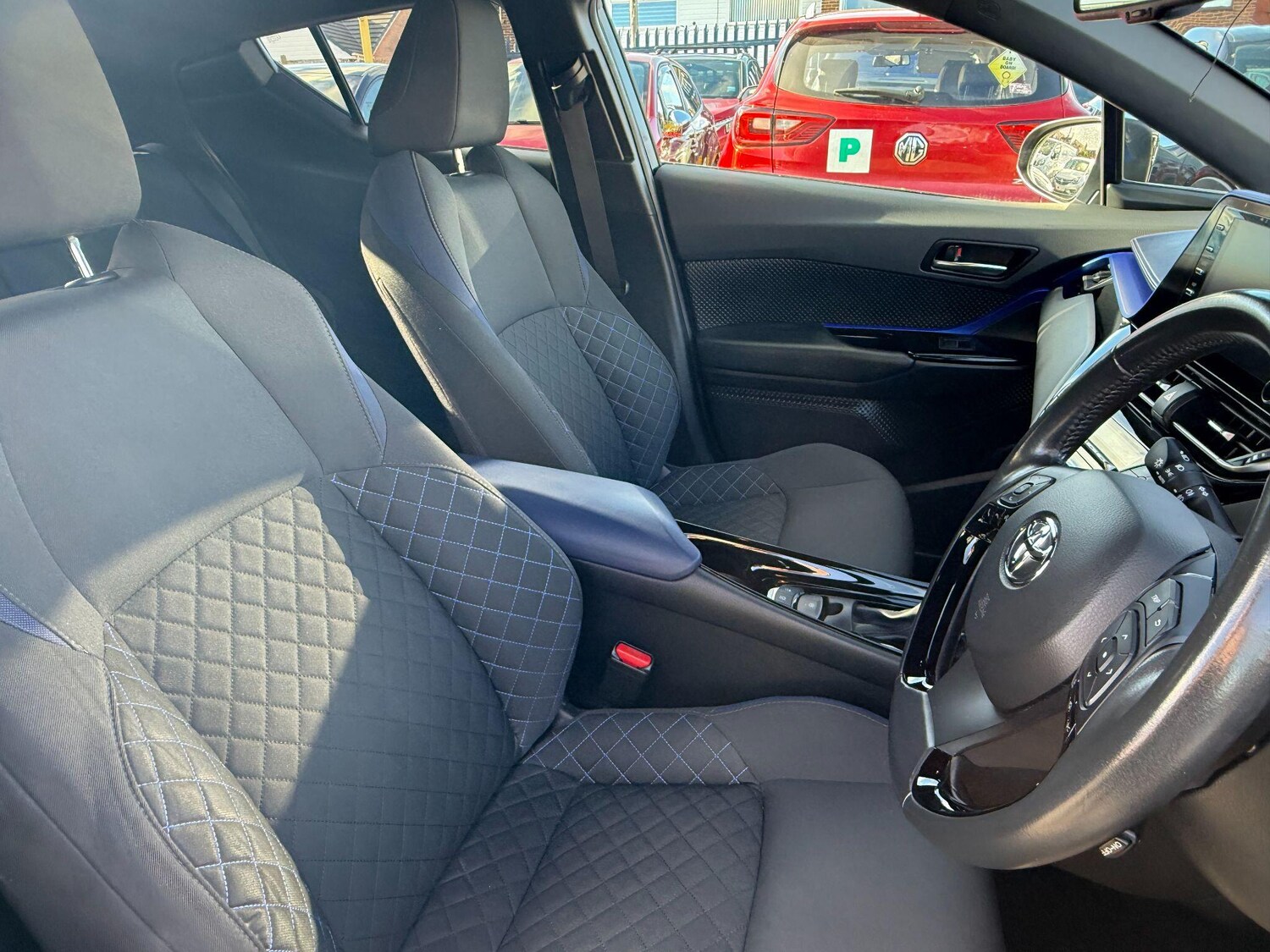 Used Toyota C-HR 2019 for sale - 77425366: Photo 14