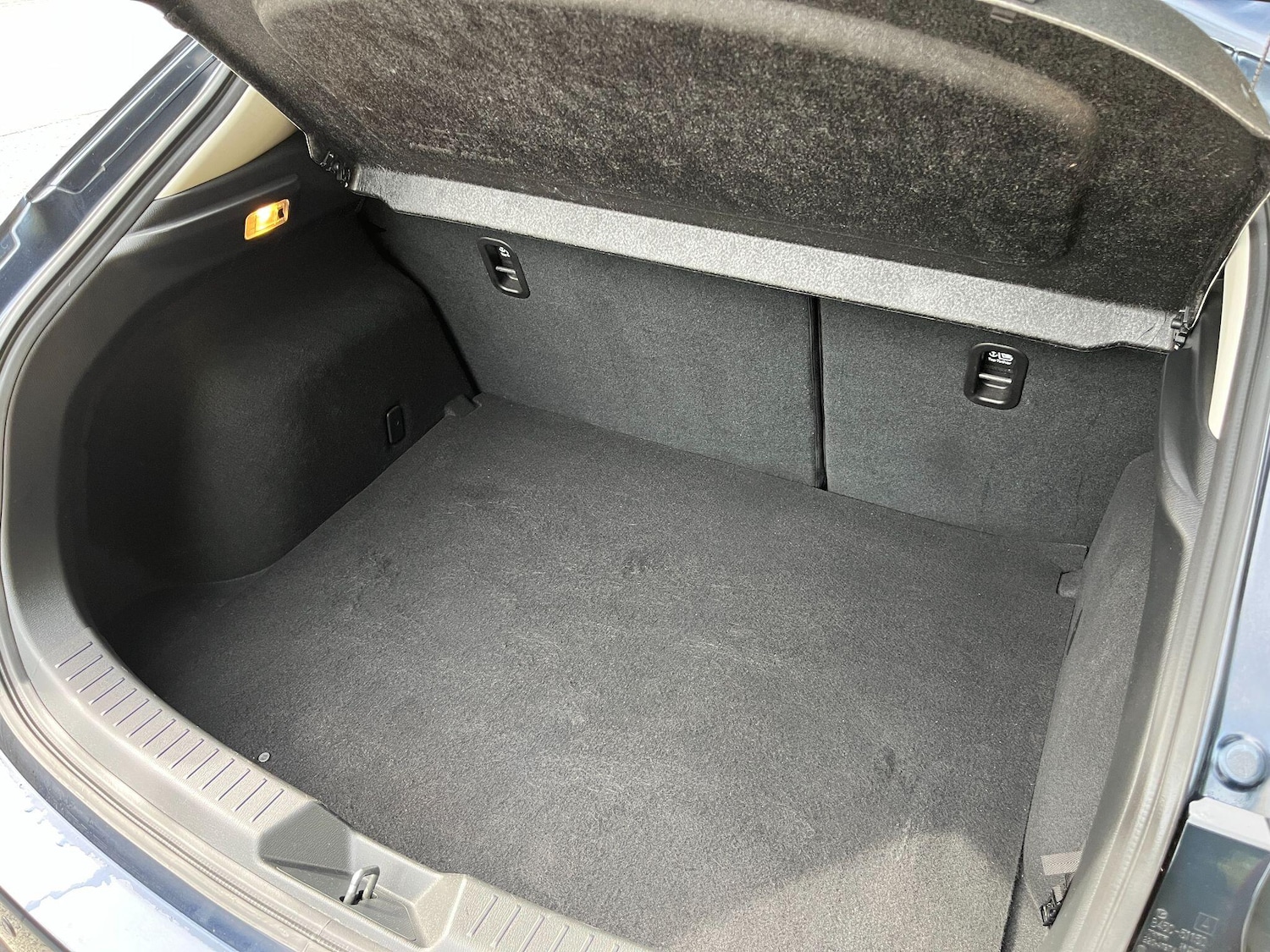 Used Mazda Mazda3 2017 for sale - 76138327: Photo 10