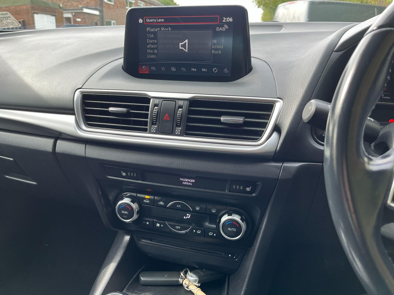 Used Mazda Mazda3 2017 for sale - 76138327: Photo 17