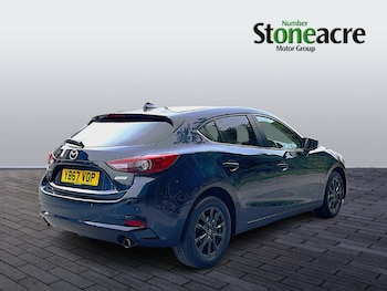 Used Mazda Mazda3 2017 for sale - 76138327: Photo 3