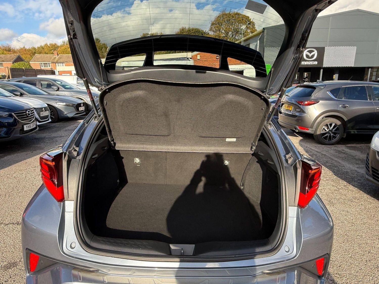 Used Toyota C-HR 2019 for sale - 76389392: Photo 10