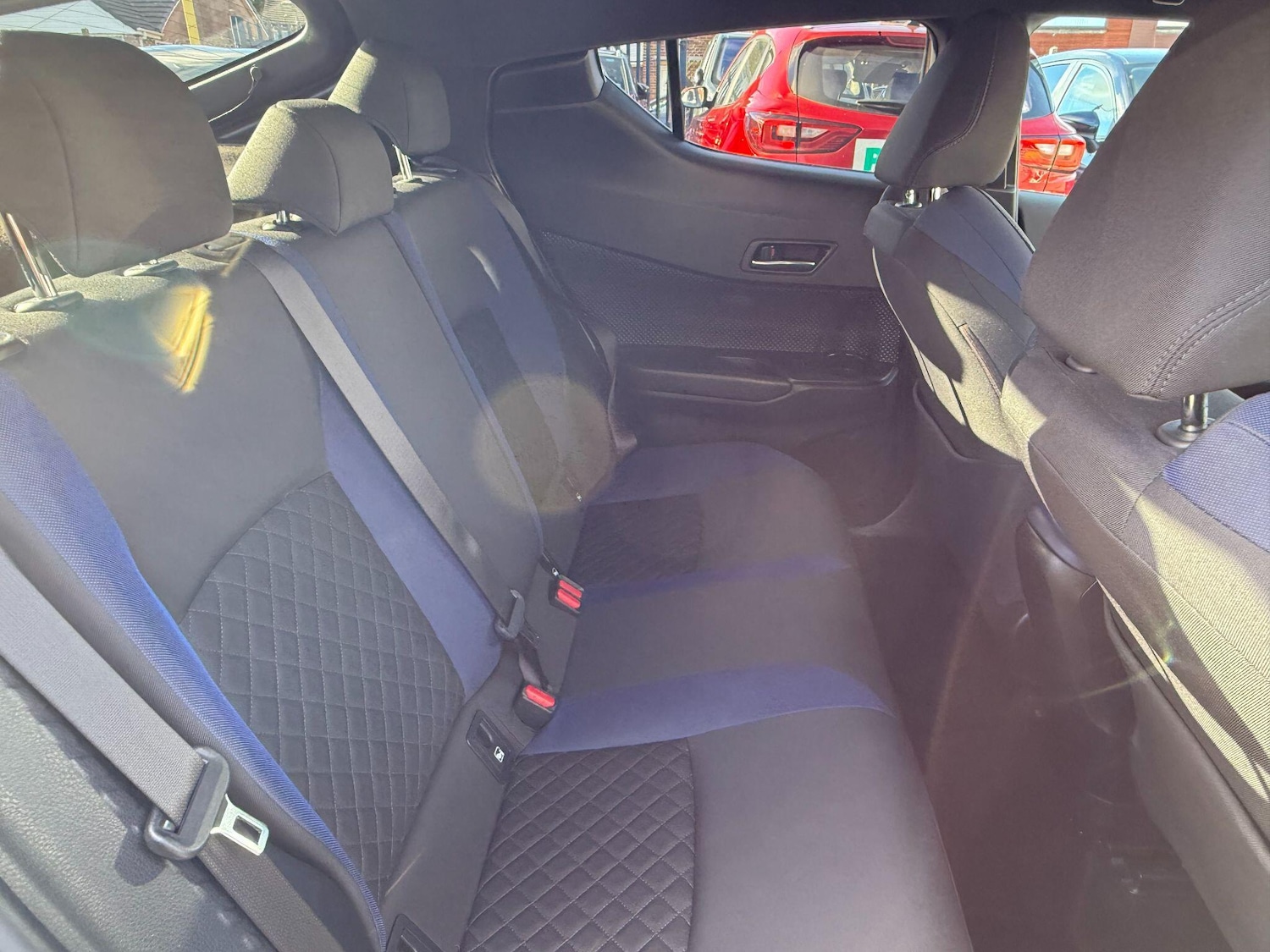 Used Toyota C-HR 2019 for sale - 76389392: Photo 12