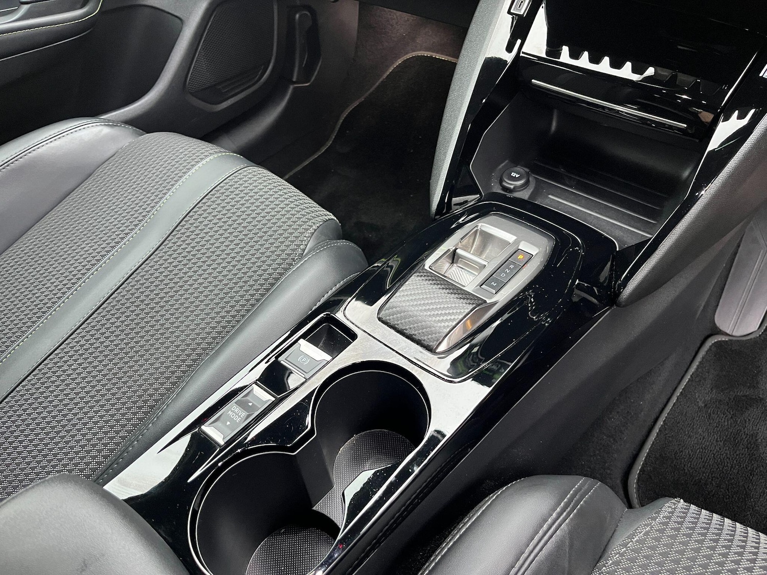 Used Peugeot 208 2022 for sale - 77040910: Photo 17