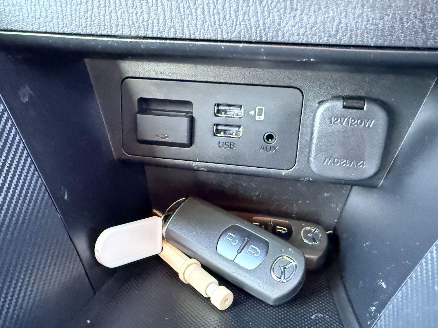 Used Mazda Mazda2 for sale - 77753330: Photo 32