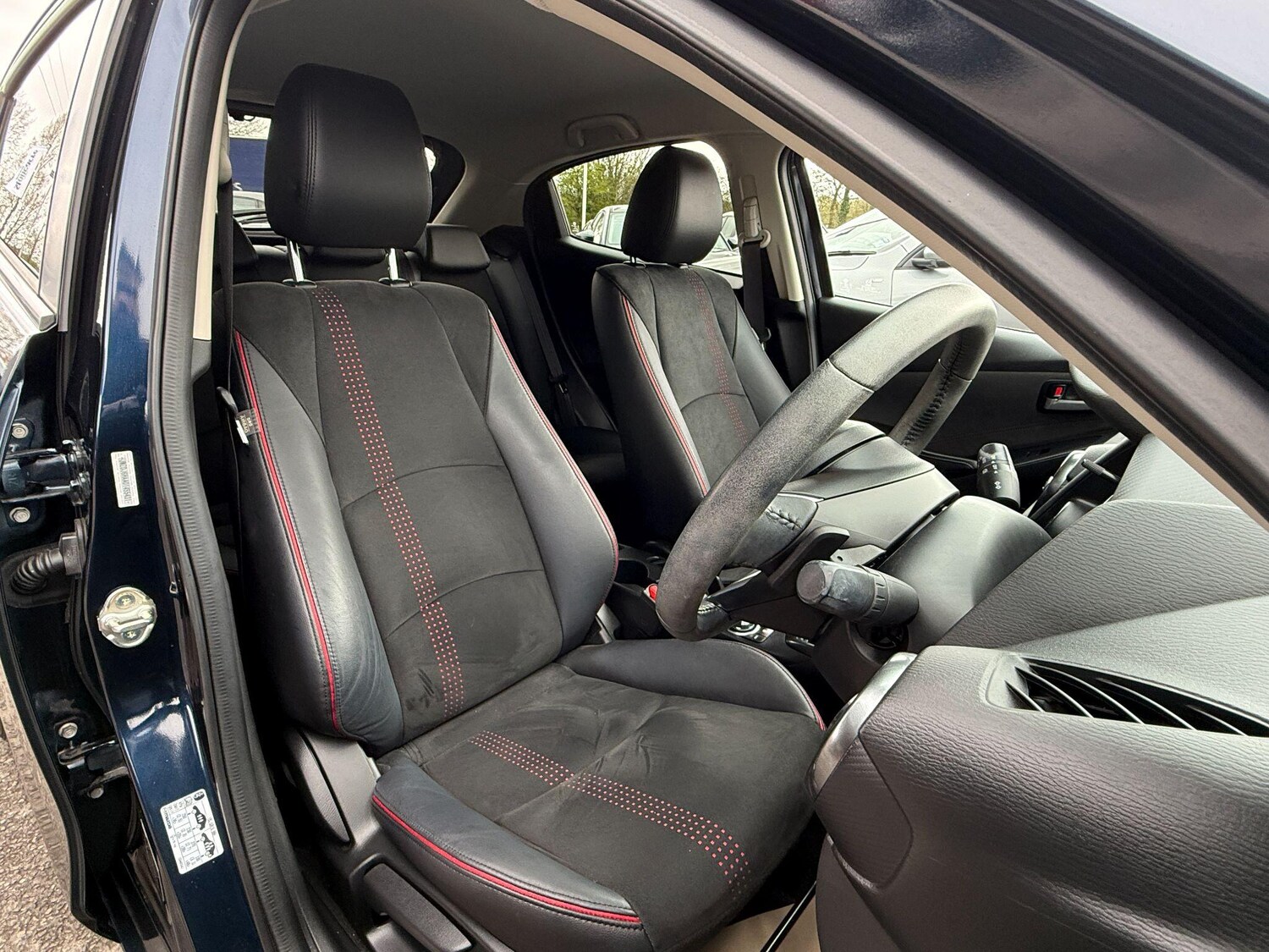 Used Mazda Mazda2 2023 for sale - 78058084: Photo 17