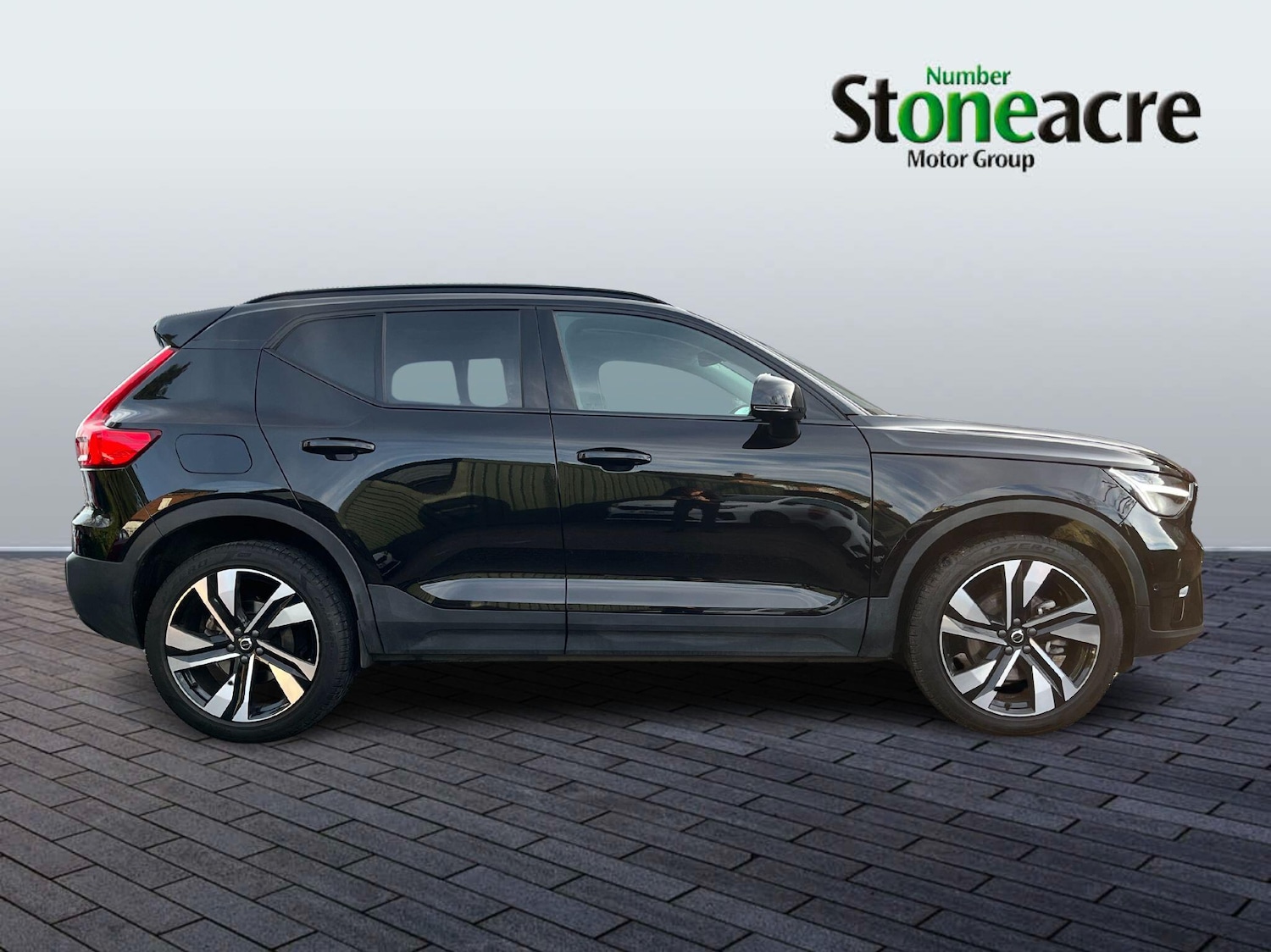 Used Volvo XC40 for sale - 77175026: Photo 2