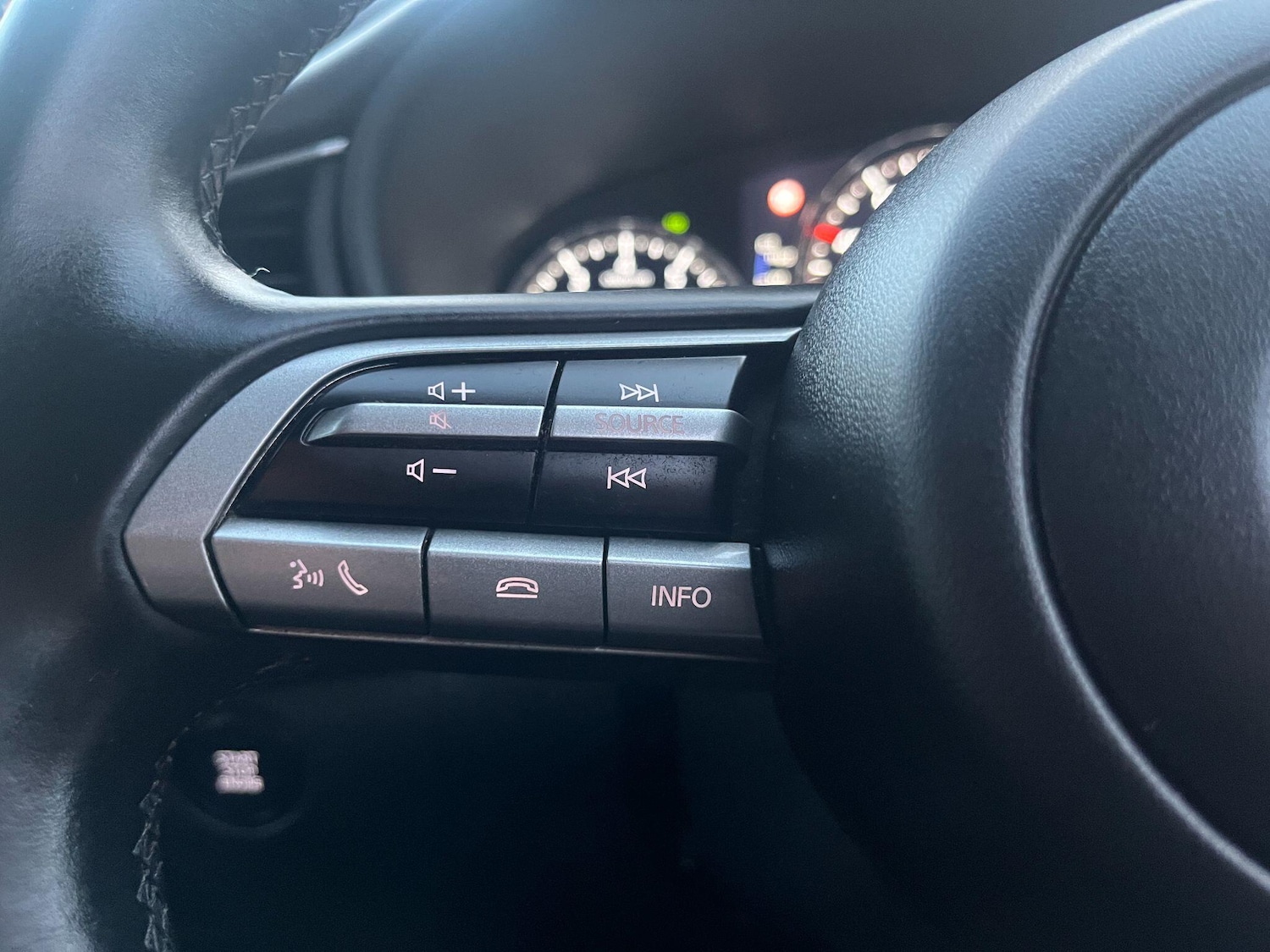 Used Mazda CX-30 2021 for sale - 76715401: Photo 12