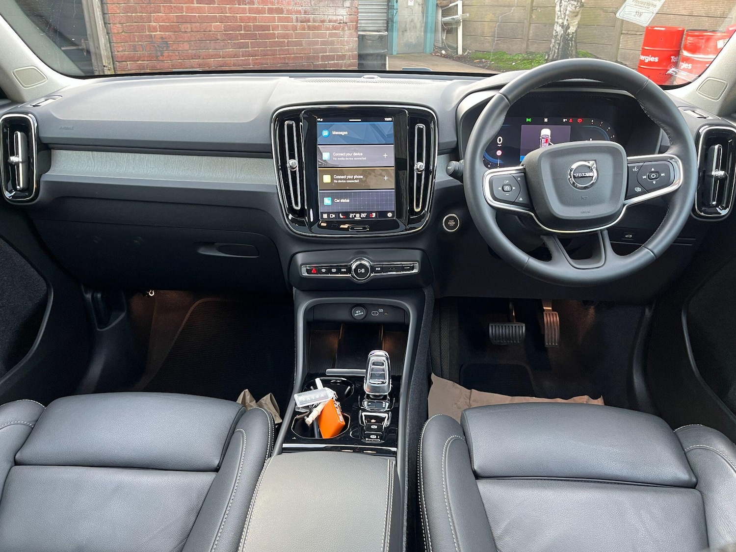 Used Volvo XC40 2023 for sale - 77343915: Photo 12