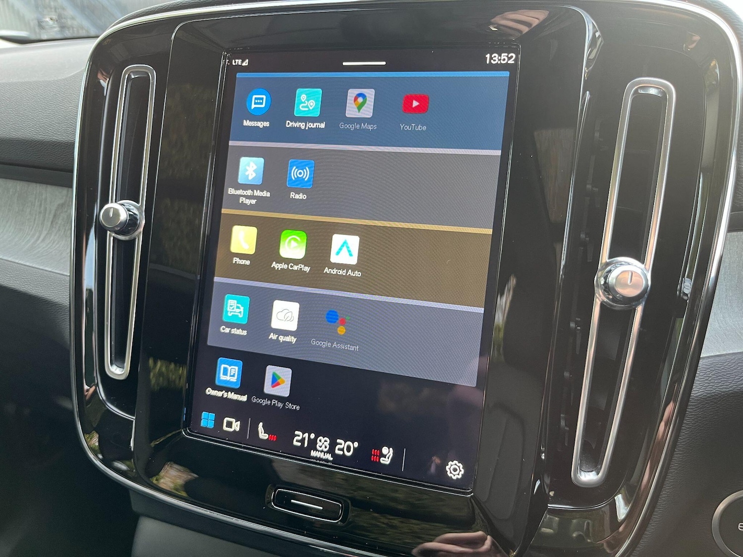 Used Volvo XC40 2023 for sale - 77343915: Photo 22