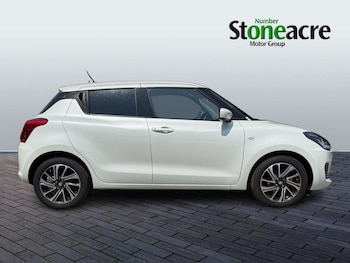Used Suzuki Swift 2023 for sale - 79033530: Photo